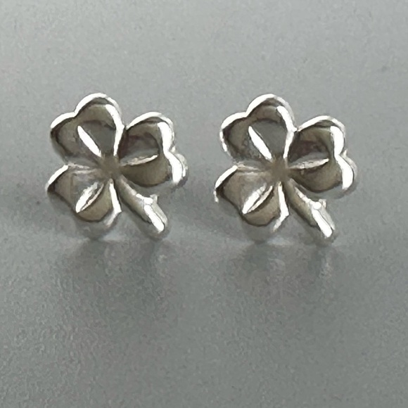 Sterling Silver Four Leaf Clover Stud Earrings - Picture 3 of 12